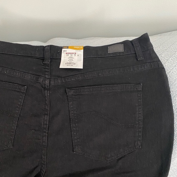 NWT Lee Relaxed Fit Short Straight Leg Black Jeans - Picture 4 of 10